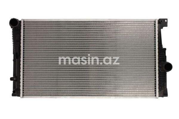 Bmw F10 - Su radiatoru