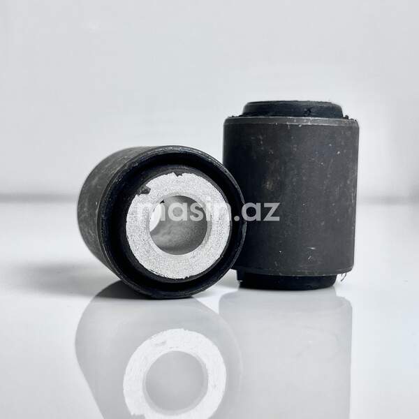 Mercedes W202 - Arxa qolun vtulkası