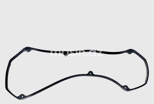 Mitsubishi Pajero - üst qapaq prodkladkası