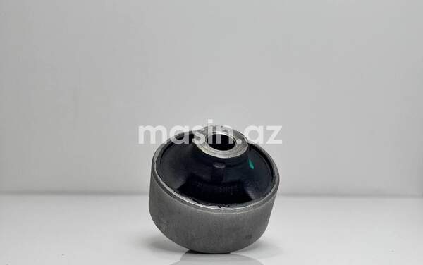 Nissan Tiida - Vtulka