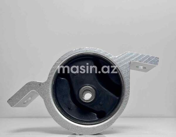 Nissan Primera - Mühərrik yastığı