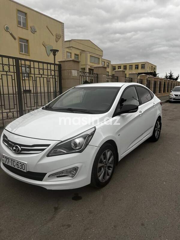 Hyundai Accent - Image 2