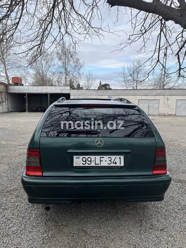 Mercedes C 200 - Image 2