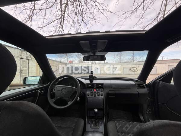 Mercedes C 200 - Image 3