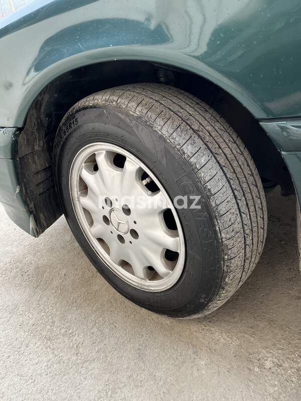 Mercedes C 200 - Image 6