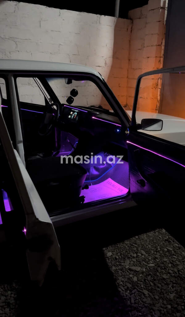 LADA (VAZ) 2107 - Image 3