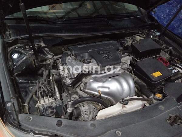 Toyota Camry - Image 9