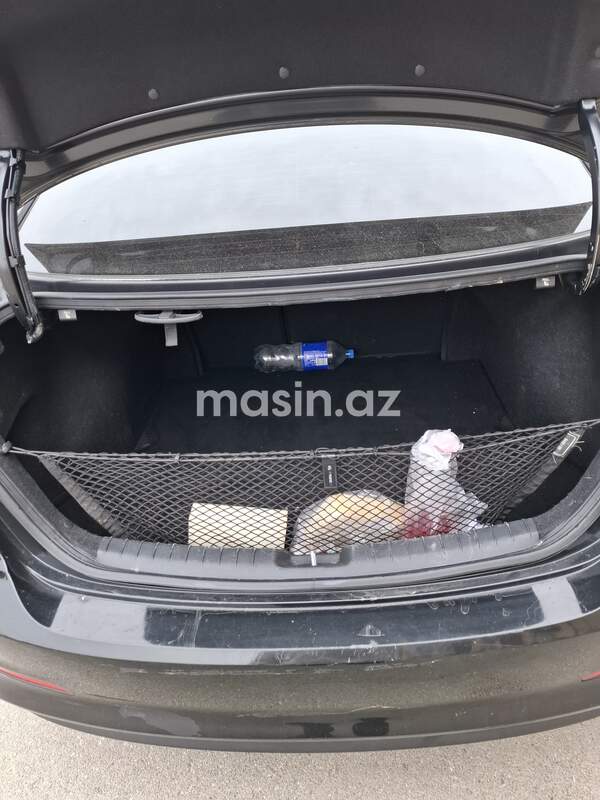 Hyundai Elantra - Image 5