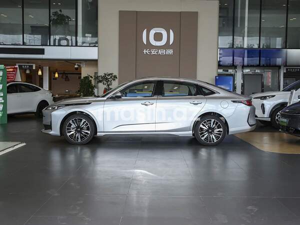 Changan Qiyuan A05 - Image 4