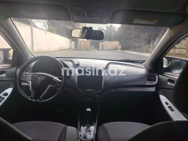 Hyundai Accent - Image 8