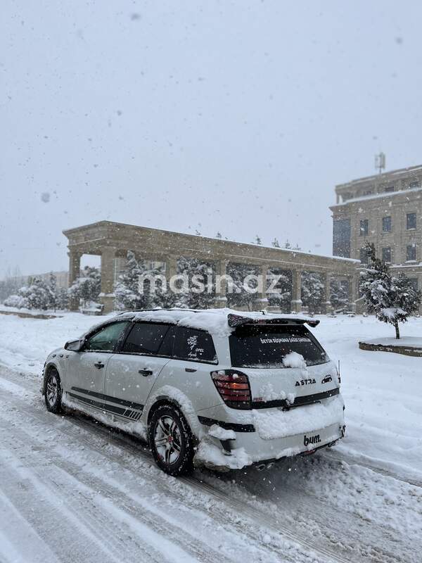 Opel Astra - Image 4