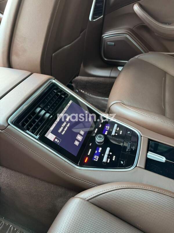 Porsche Panamera 4 E-Hybrid - Image 6