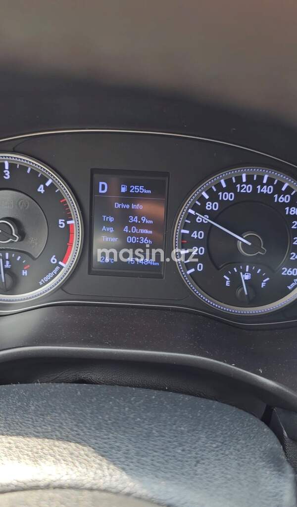 Hyundai Santa Fe - Image 10