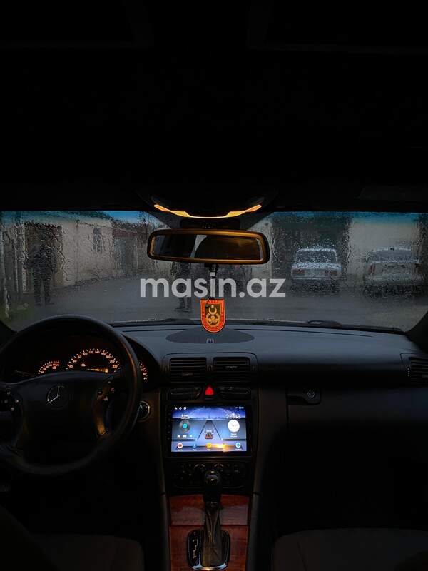 Mercedes C 200 - Image 8