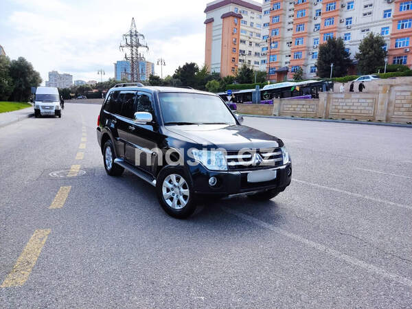 Mitsubishi Pajero - Image 2