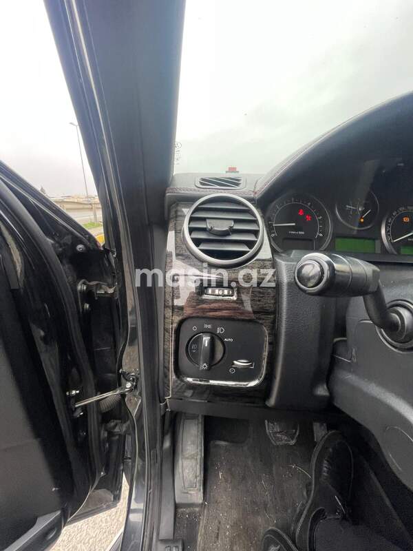 Land Rover Discovery - Image 6