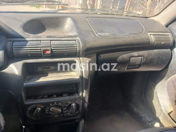 Opel Astra - Image 6