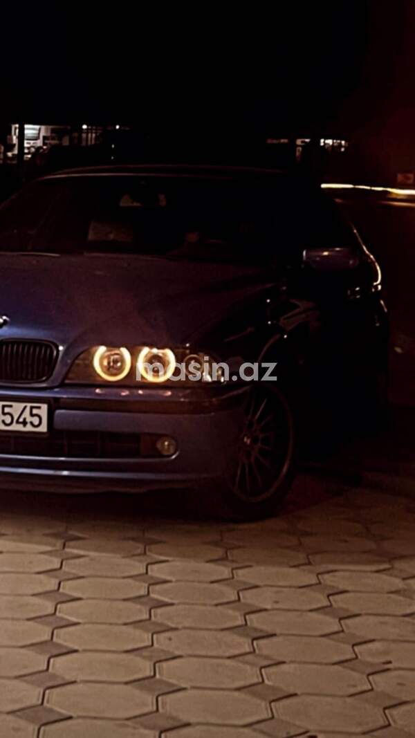 BMW 528