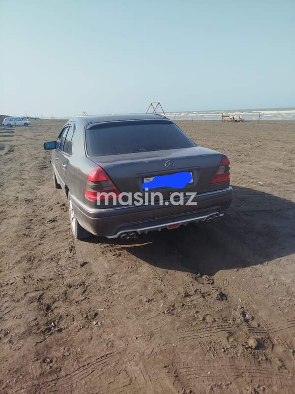 Mercedes C 180 - Image 3