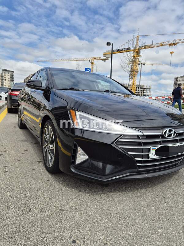 Hyundai Elantra - Image 5