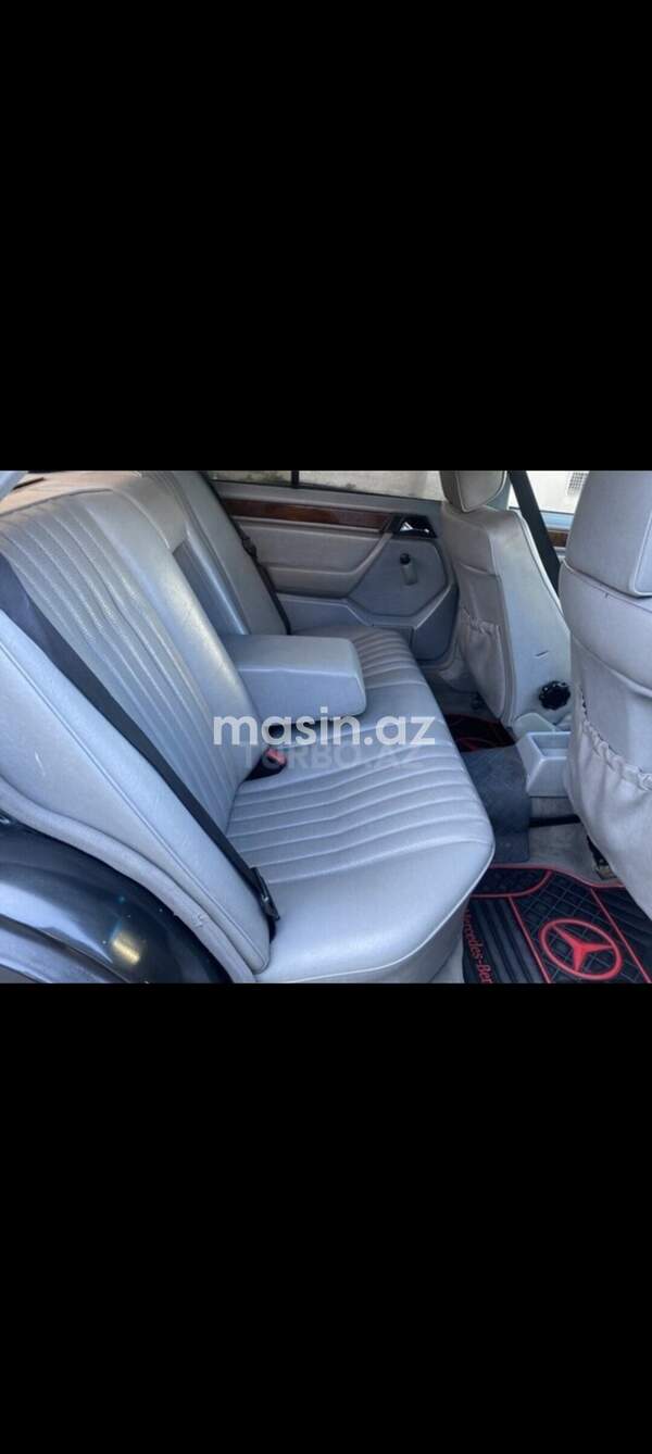 Mercedes E 200  - Image 5