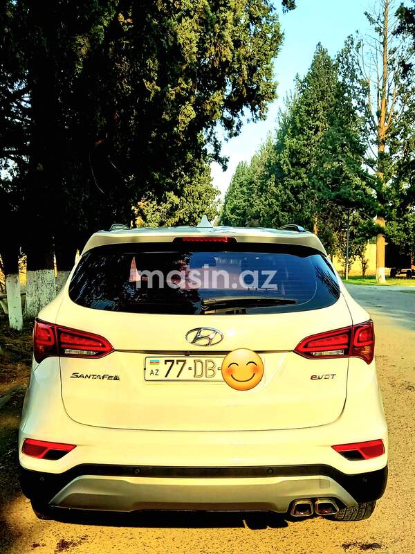 Hyundai Santa Fe - Image 9