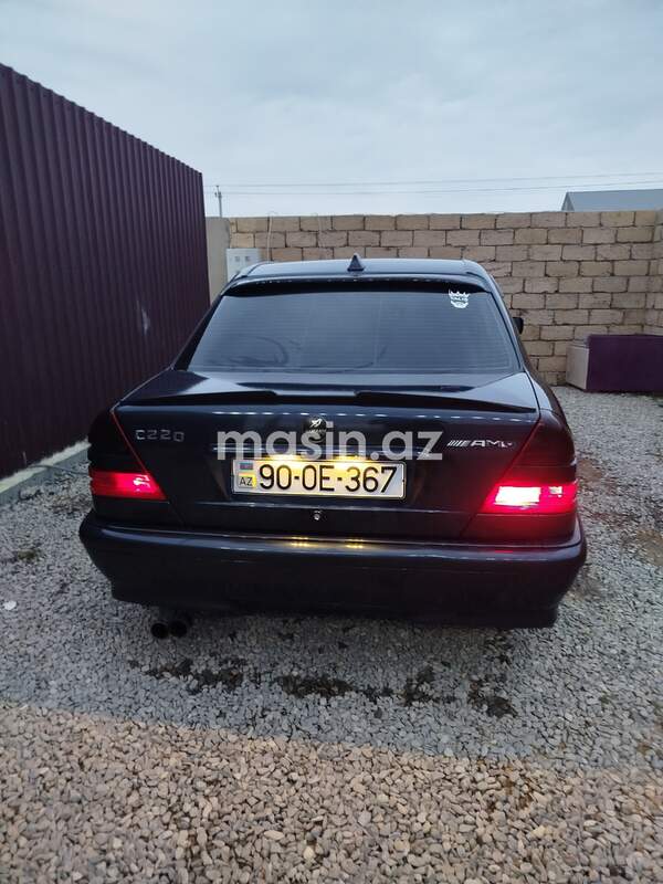 Mercedes C 220 - Image 4