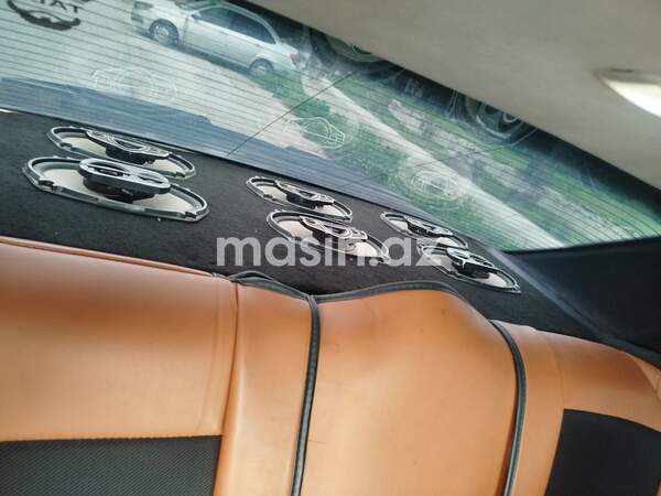 Mercedes C 220 - Image 9