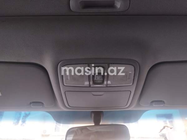 Hyundai Elantra - Image 5