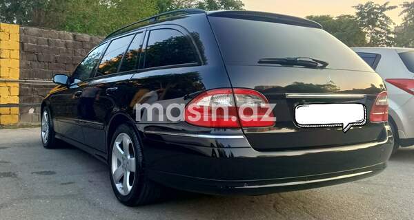 Mercedes E 270 - Image 2