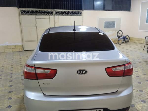 Kia Rio - Image 8