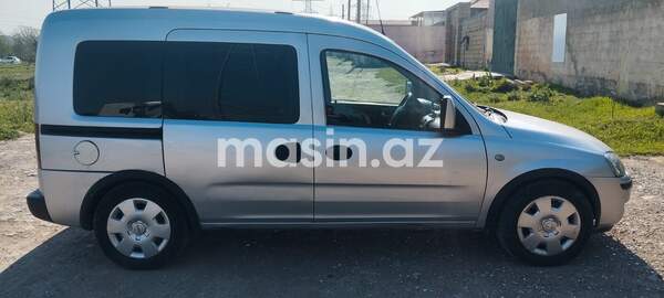 Opel Combo - Image 2