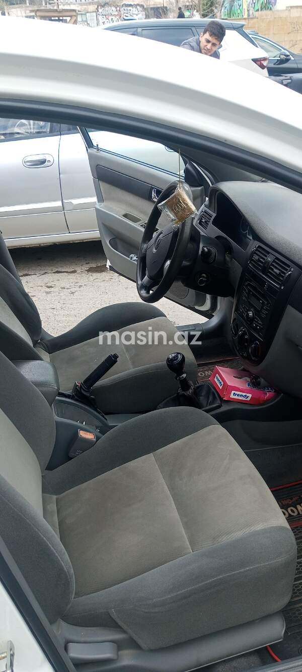 Daewoo Gentra - Image 6