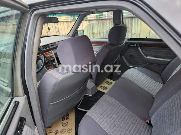 Mercedes 200 E - Image 3