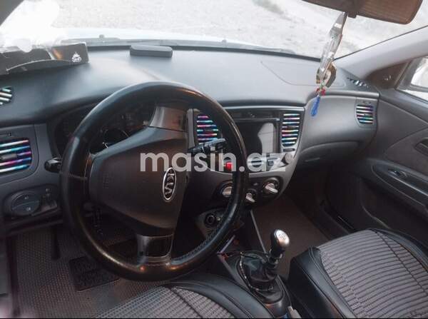 Kia Rio - Image 4