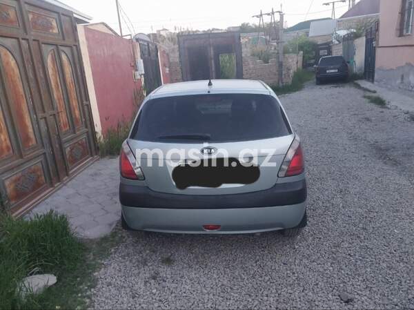 Kia Rio - Image 7