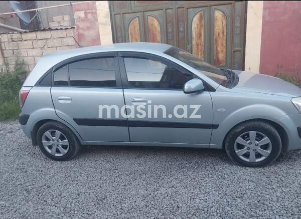 Kia Rio - Image 8