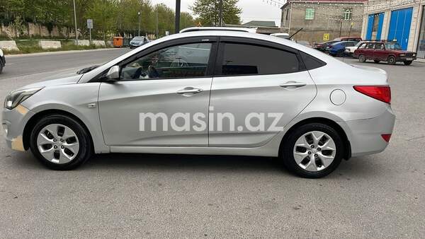 Hyundai Solaris  - Image 4