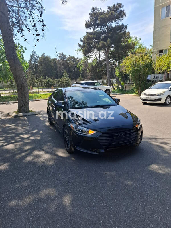 Hyundai Elantra - Image 2