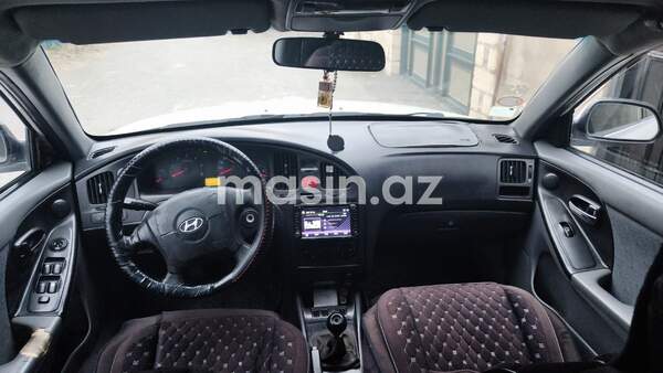 Hyundai Elantra - Image 8
