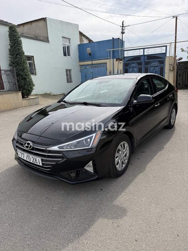 Hyundai Elantra - Image 2