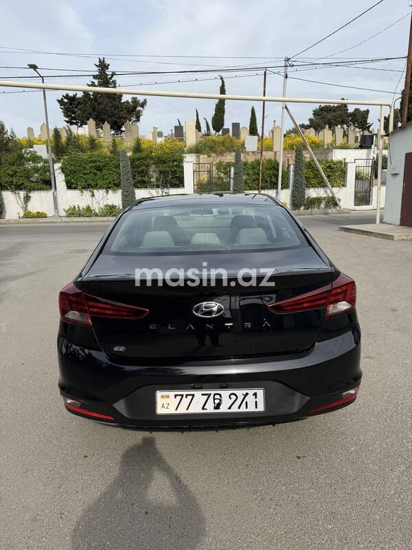 Hyundai Elantra - Image 5