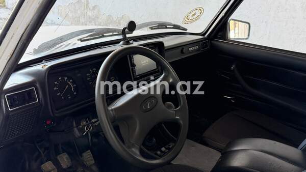 LADA (VAZ) 2107 - Image 8