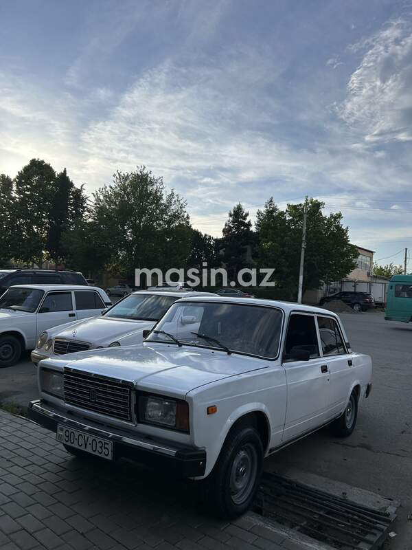 LADA (VAZ) 2107 - Image 4