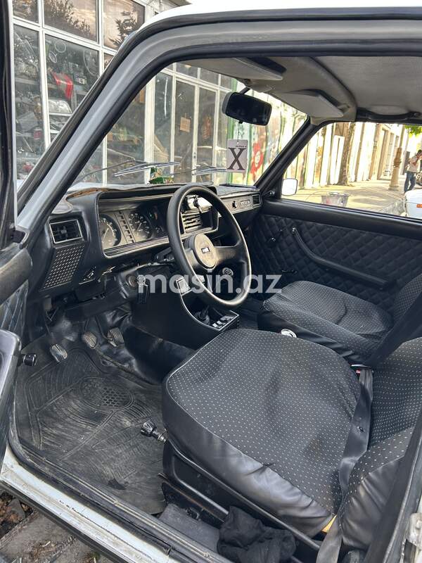 LADA (VAZ) 2107 - Image 8