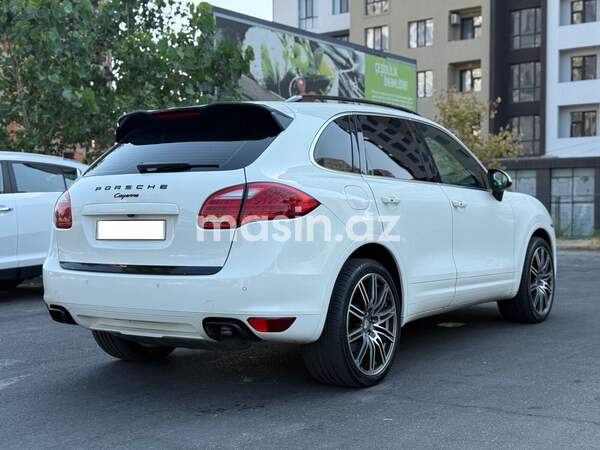 Porsche Cayenne - Image 2