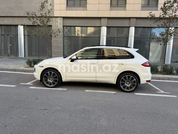 Porsche Cayenne - Image 3