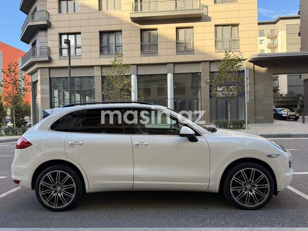 Porsche Cayenne - Image 5