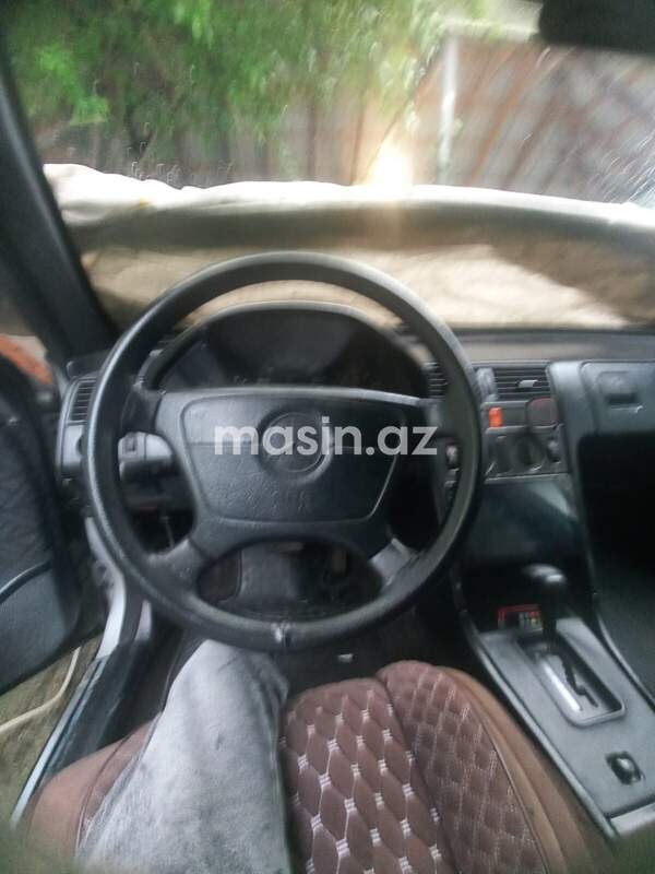 Mercedes C 250 - Image 5