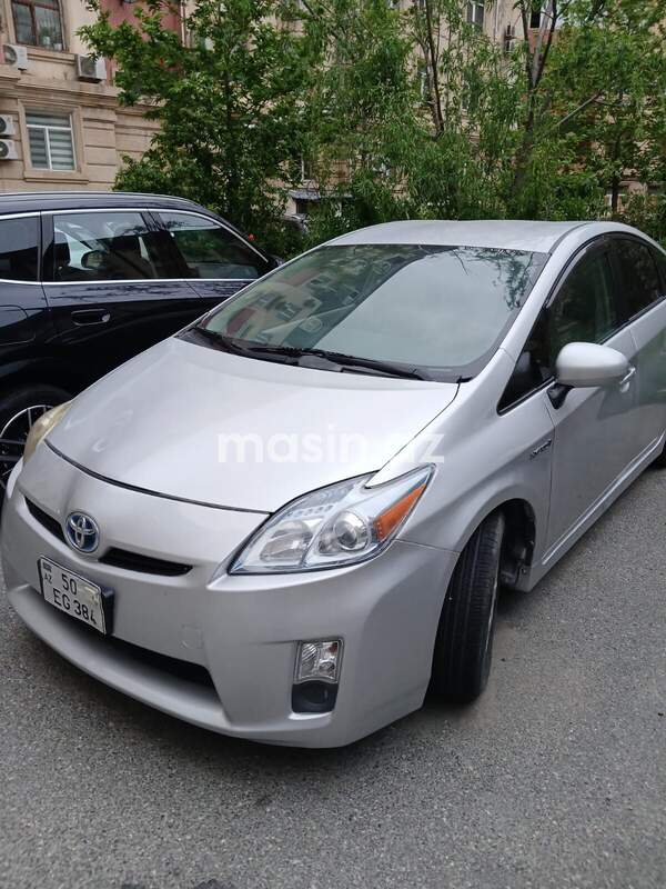 Toyota Prius - Image 3